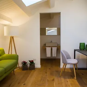 https://plebis-bb-in-sicilia-nel-centro-storico-di-catania.catania-hotels.net